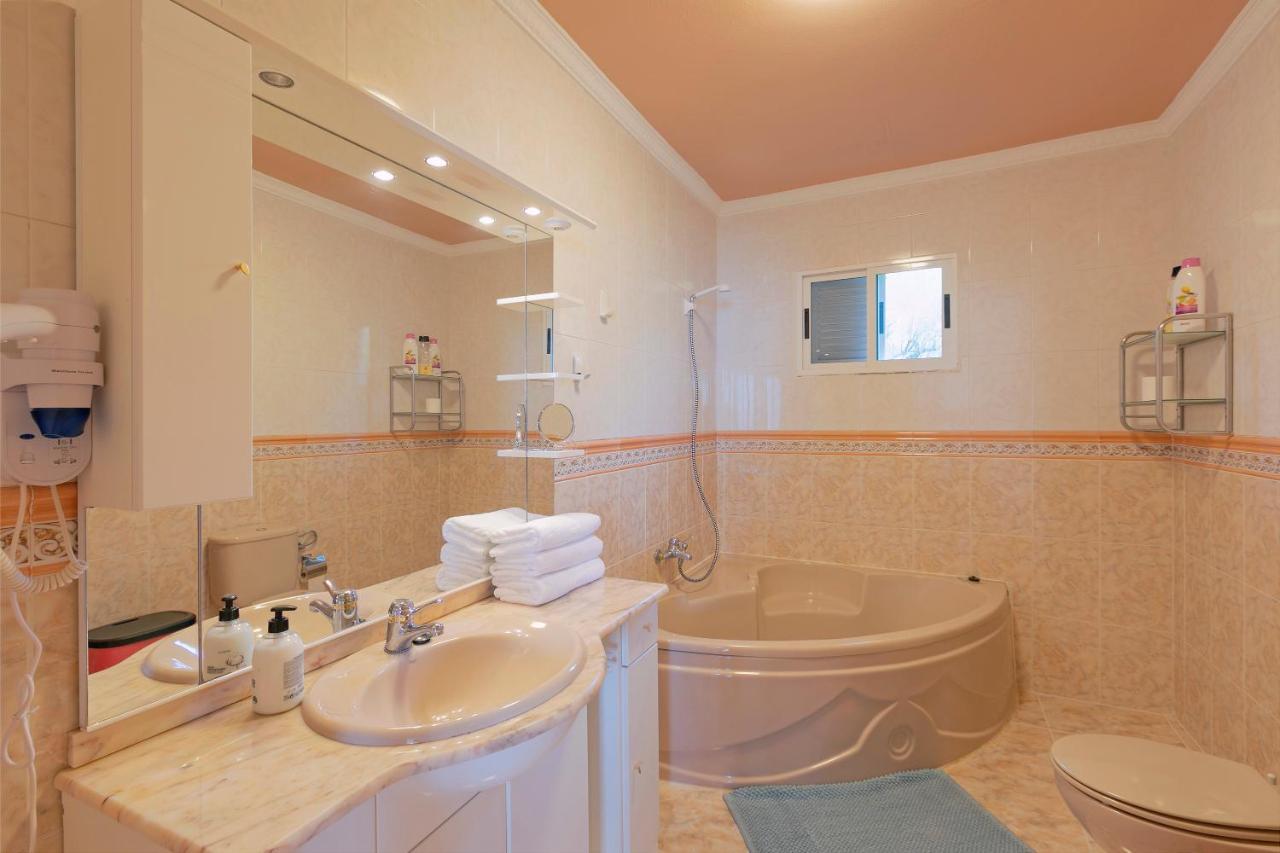 Clemente House Private Pool Villa Arafo Exteriör bild